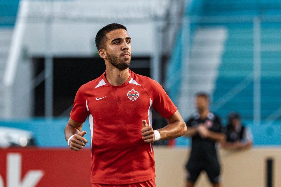 REFORÇO! Corinthians contrata meia ex-Wolfsburg para equipe sub-20