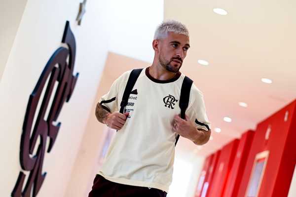 Reformulação da Escalação do Flamengo: Retorna Arrascaeta e De la Cruz, Ayrton Lucas e Wesley permanecem.