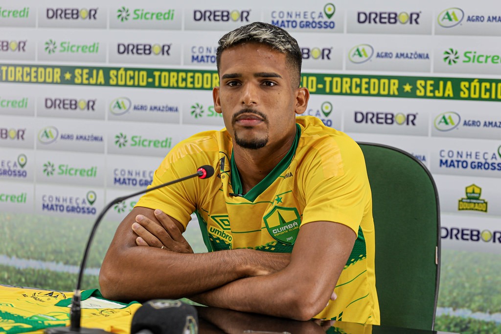 Apresentado no Cuiabá, Raylan destaca ponto forte: “Um lateral muito ...