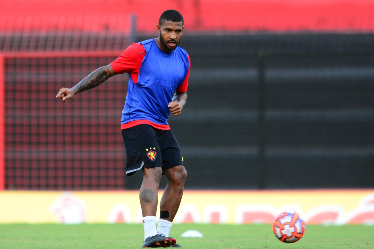 Sammir volta a treinar com bola e se aproxima da estreia pelo Sport ...