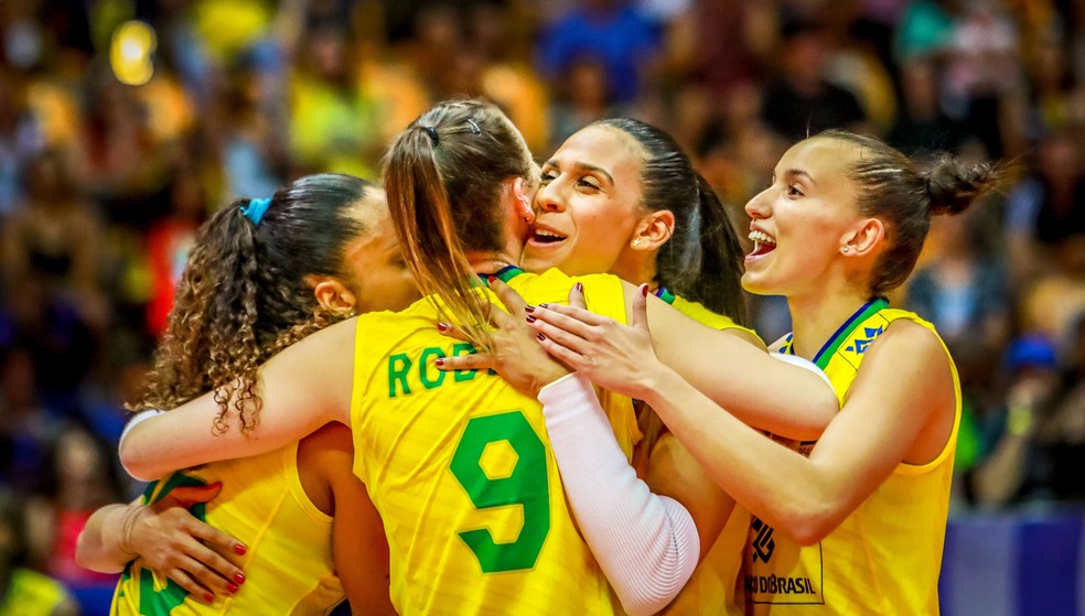 Canal Olímpico do Brasil transmite ao vivo, nesta sexta-feira (3),  semifinais do vôlei, do basquete