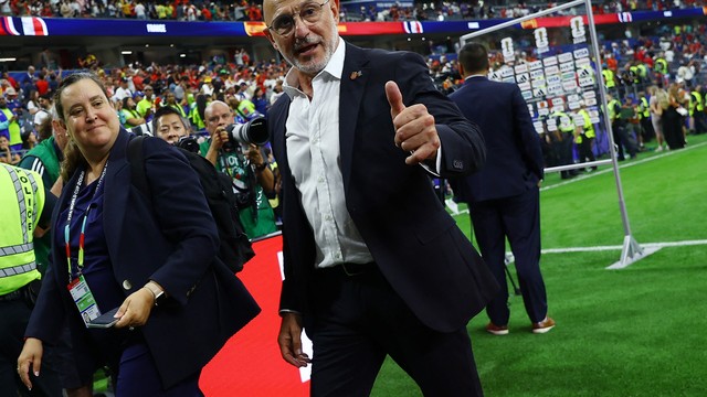 Luis de la Fuente comemora a classificação da Espanha para a final da Copa do Mundo
