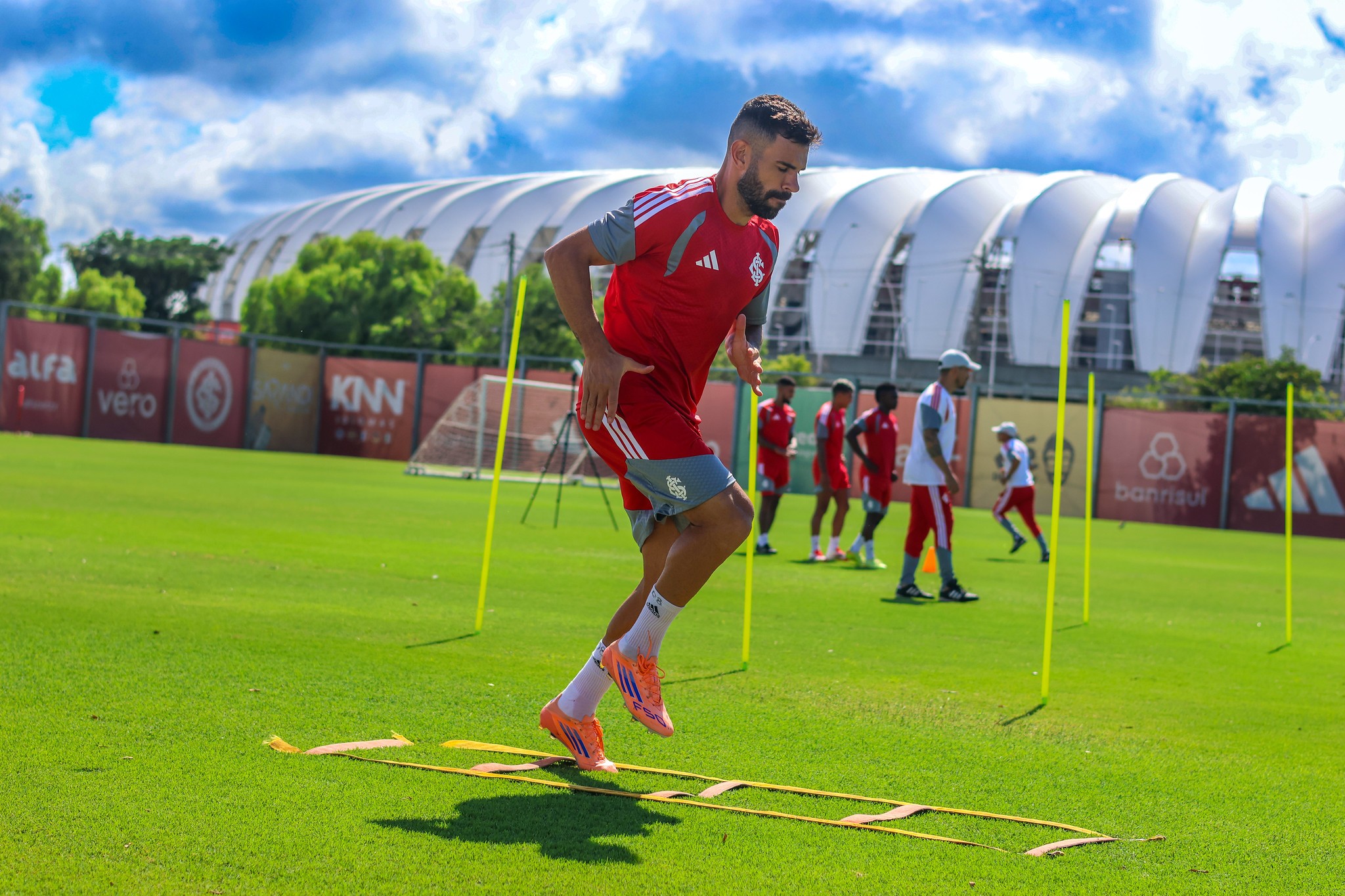 Inter terá volta de jovens e auxiliar no comando contra o Ypiranga | Ge