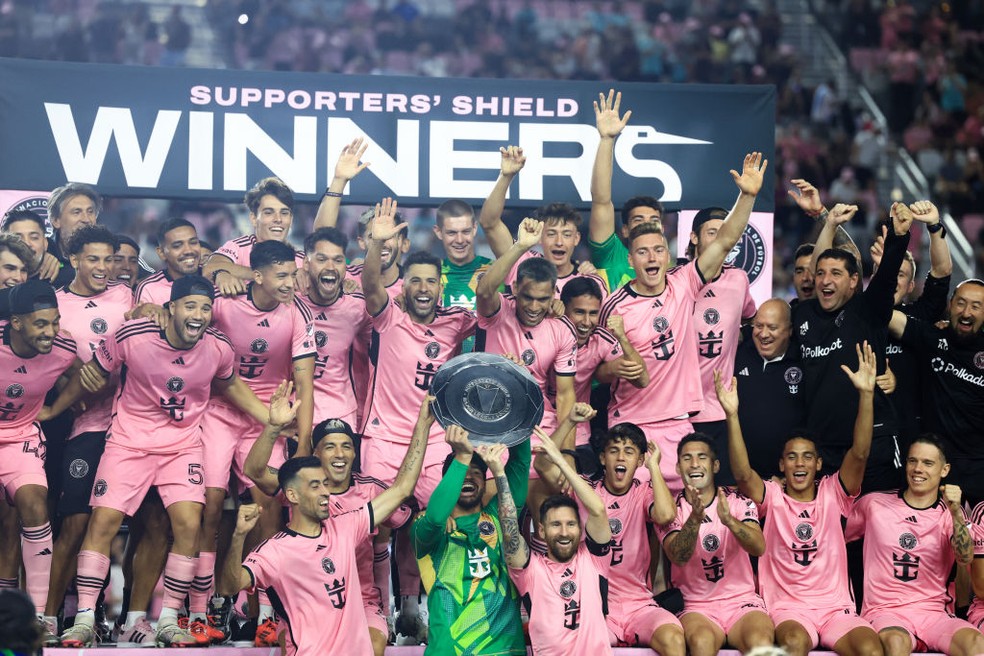 Jogadores do Inter Miami comemoram título da Supporters' Shield, da temporada regular da MLS — Foto: Getty Images