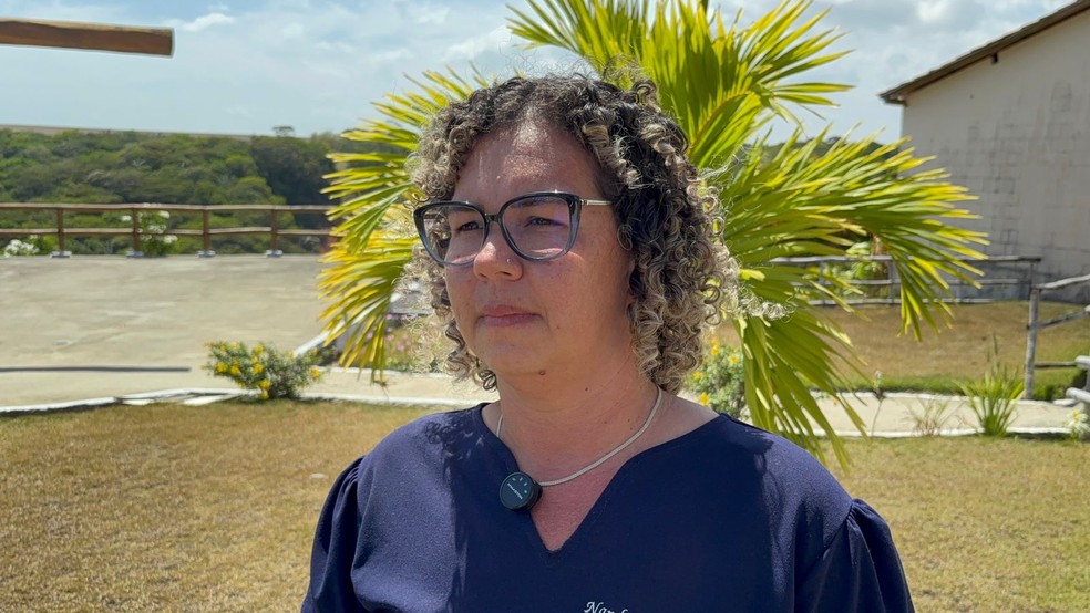 Fernanda Gonçalves auxilia o tio, Marcos Adriano, no tratamento contra o alcoolismo — Foto: Denison Roma/Ge