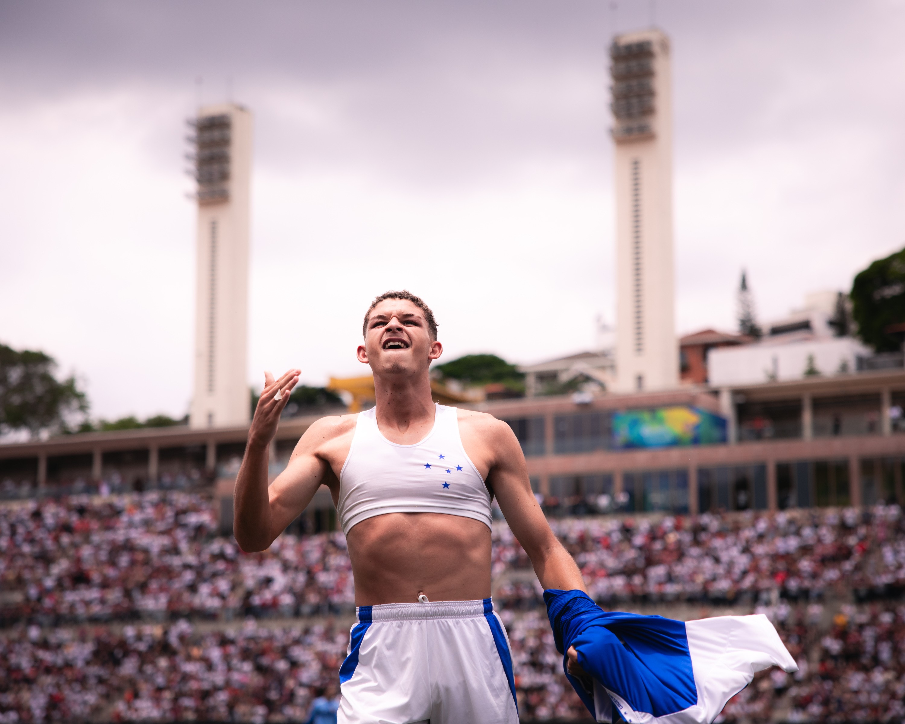 Cruzeiro Amplia Vínculo de Lateral Fundamental na Copinha e Reforça Convocação para Seleção Sub-20