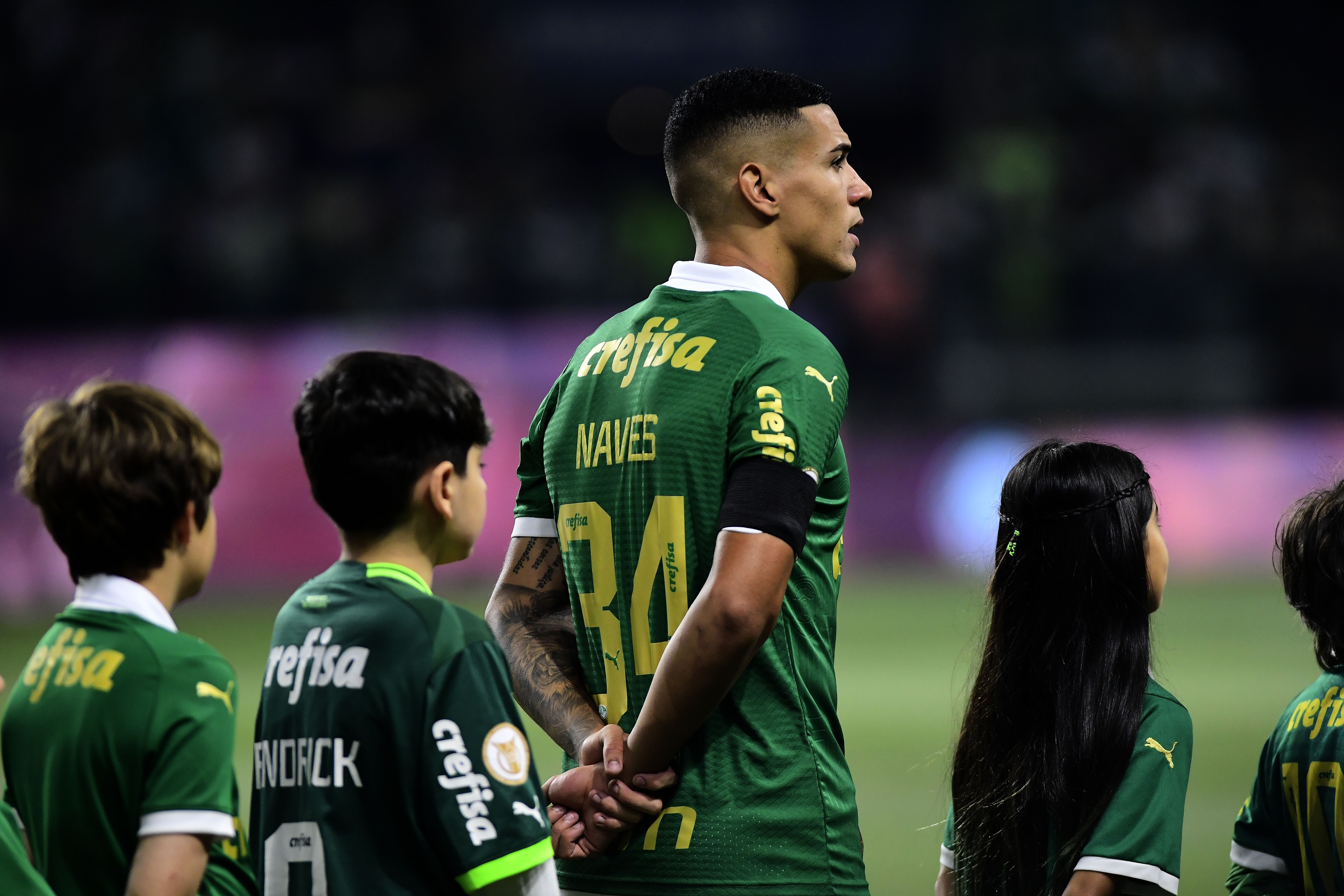 DE SAÍDA? Botafogo demonstra interesse em jogador revelado pelo Palmeiras; Zagueiro já tem seu futuro definido