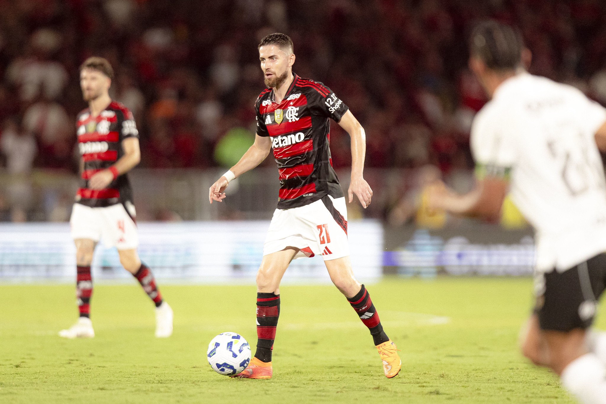 Jorginho elogia união do Flamengo após conquista e destaca: Cada um por todos
