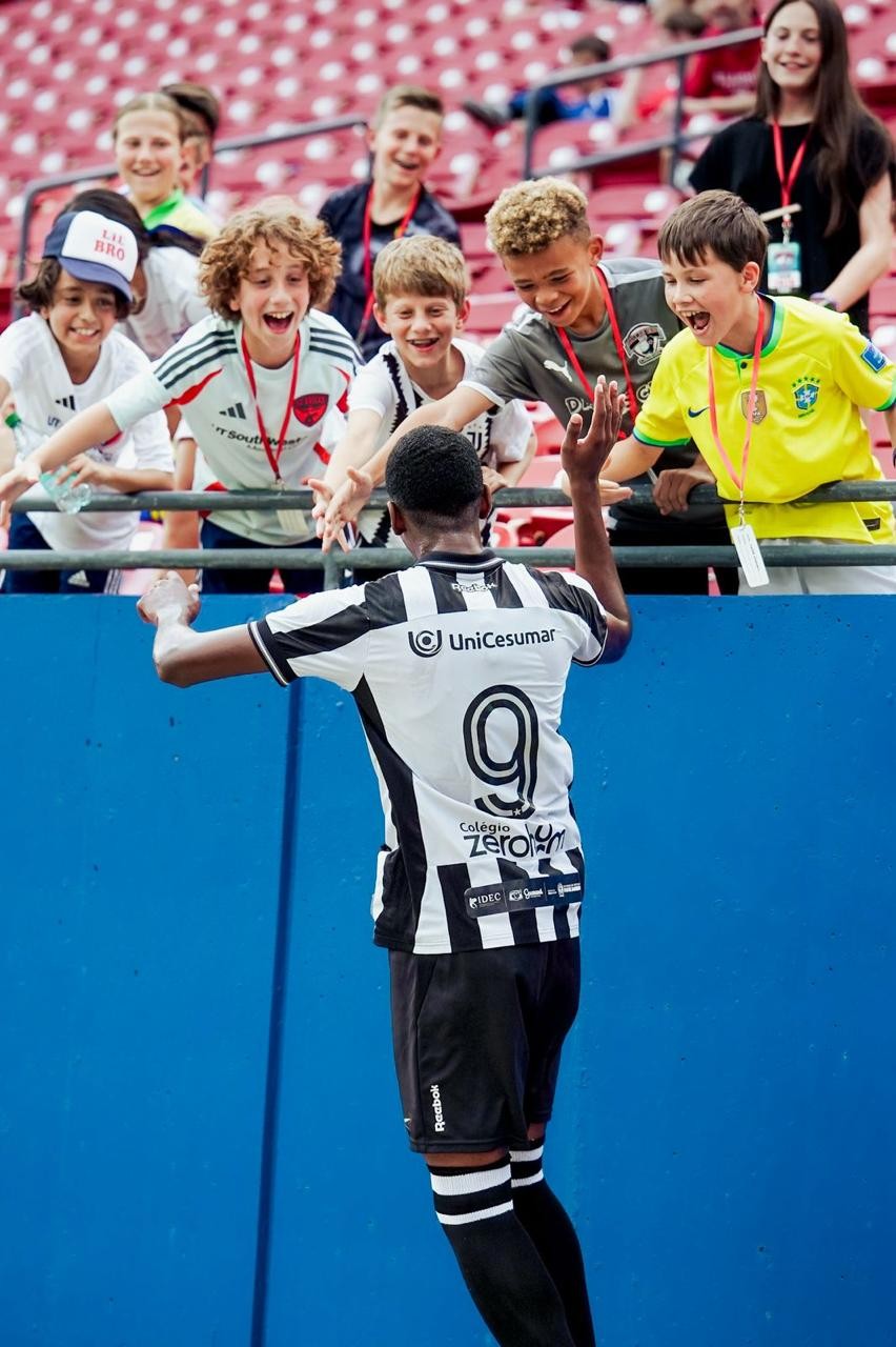Botafogo negocia jovem atacante de 18 anos com o Rio Ave, de Portugal