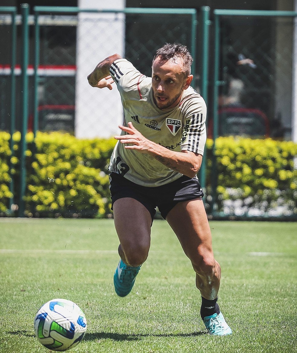Rafinha em treino do São Paulo — Foto: Divulgação