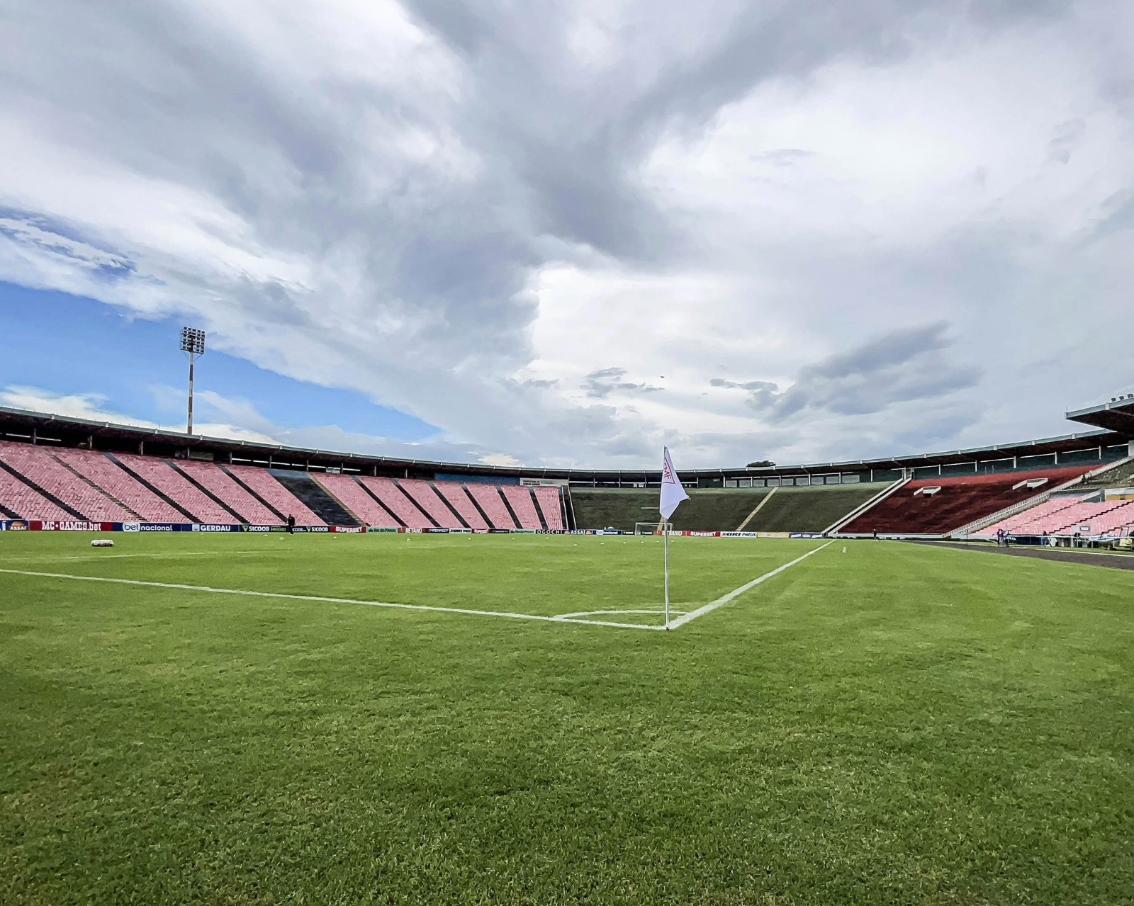 VEJA TUDO! Prováveis escalações, arbitragem e onde assistir Cruzeiro x Vasco