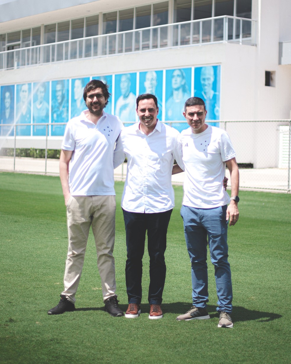 Joaquim Pinto, Pedro Júnio e Rodrigo Ramos, responsáveis pelo futebol do Cruzeiro — Foto: Divulgação/Cruzeiro