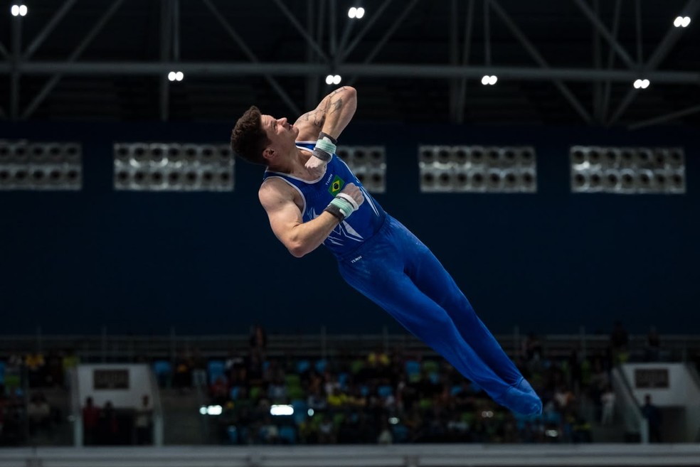 Diogo Soares é prata nas paralelas e na barra fixa no Pan do Rio — Foto: Divulgação/CBG