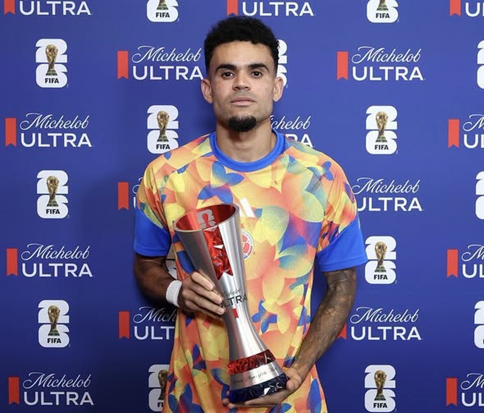 Luis Díaz recebe prêmio de melhor em campo — Luis Díaz Copa do Mundo