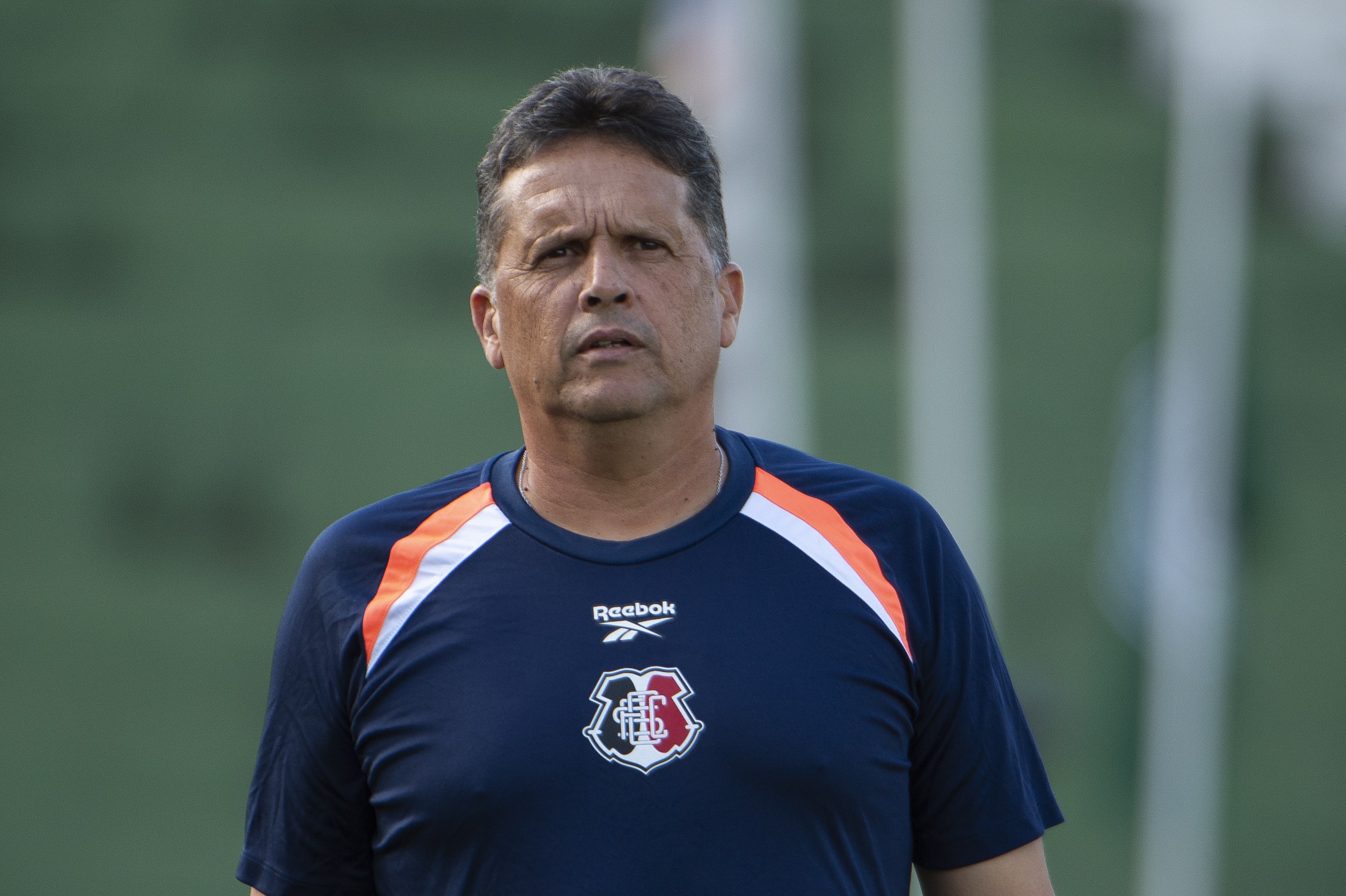Santa Cruz demite técnico Claudinei Oliveira 