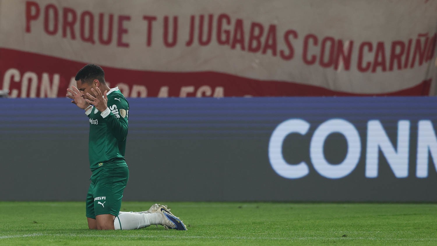 SAIU BARATO! Jogo impecável de Vitor Roque cala críticas sobre valor pago 