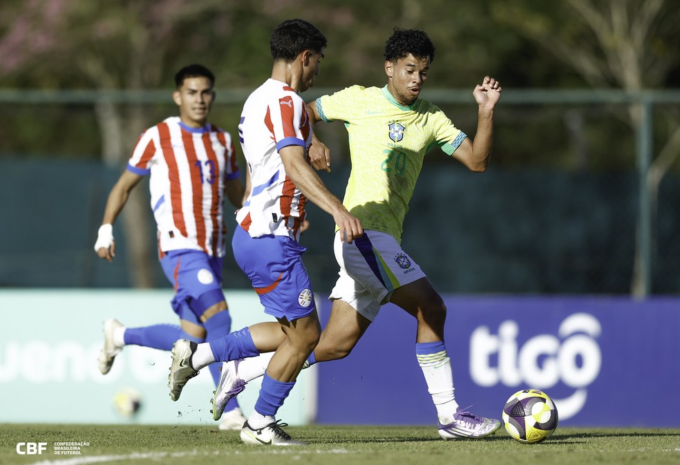 Rhuan Gabriel, do Cruzeiro, com a seleção brasileira sub-20 — Foto: Rafael Ribeiro/CBF