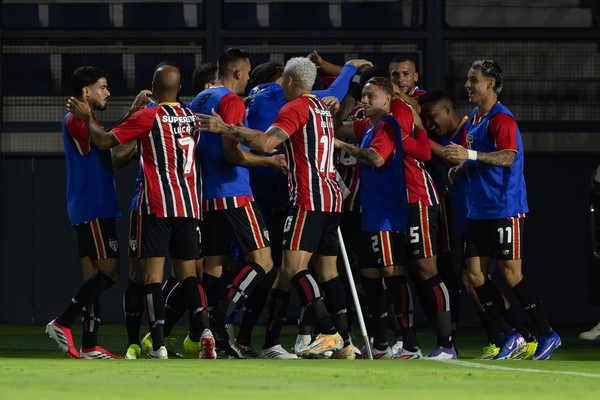 Quem foi bem e quem foi mal! Saiba os destaques da grande vitória de ontem do São Paulo