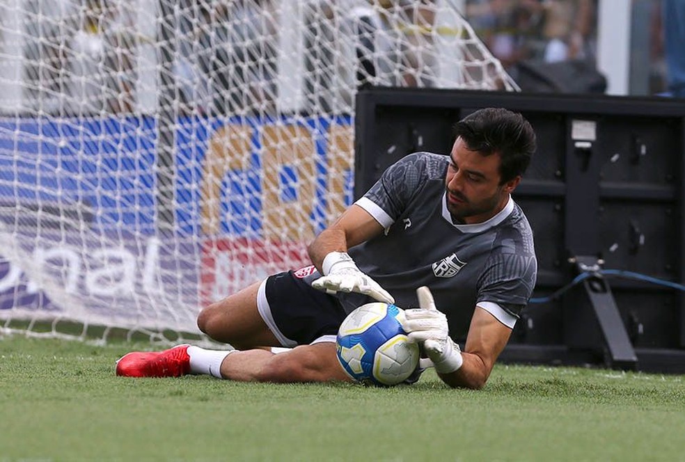 Matheus Albino, teve grande atuação contra o Santos — Foto: Mauricio de Souza @mauriciotu