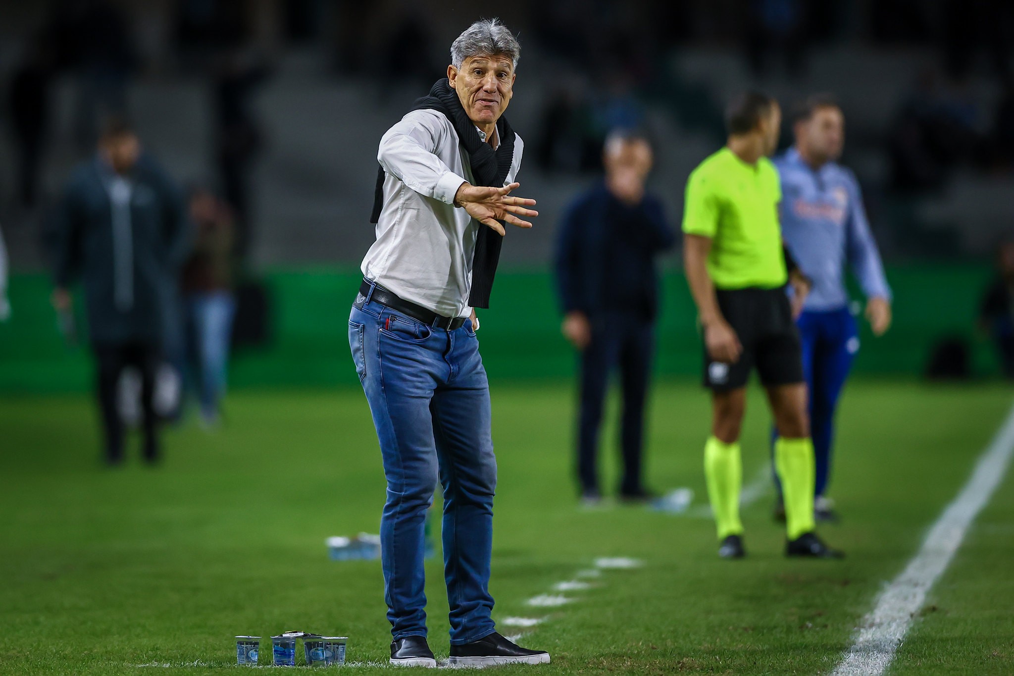 Análise: Grêmio prioriza Libertadores e joga mal em derrota esperada com os reservas