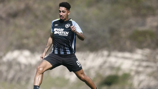 Kauê volta a treinar após ter denúncia de agressão arquivada - Foto: (Vítor Silva/Botafogo)