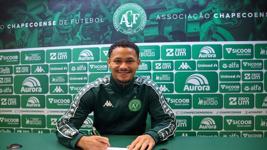 Chapecoense renova contrato do atacante Mailson