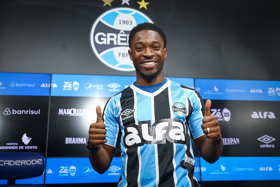 Francis Amuzu atacante Grêmio — Foto: Lucas Uebel / Grêmio FBPA