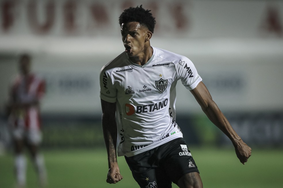 REFORÇO DE PESO? Ex-jogador do Atlético-MG é oferecido para o São Paulo