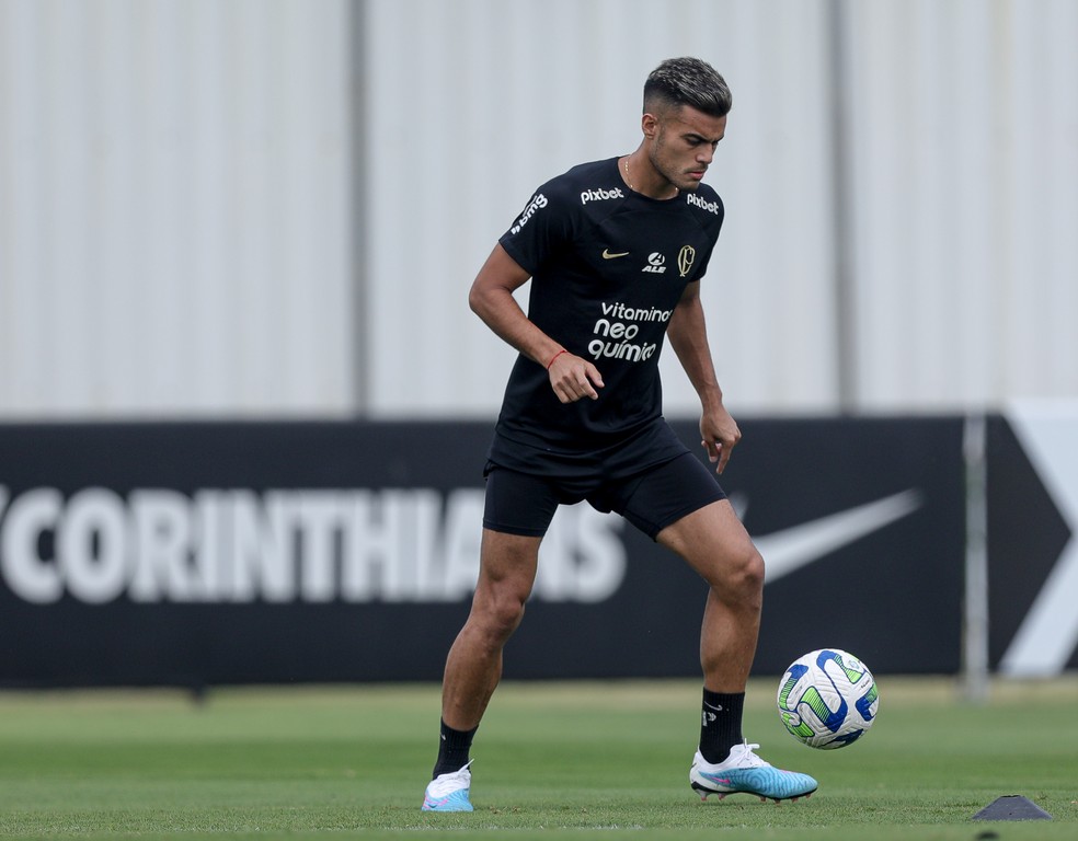 Fausto Vera tenta retomar espaço no Corinthians de Mano Menezes — Foto: Rodrigo Coca/Agência Corinthians