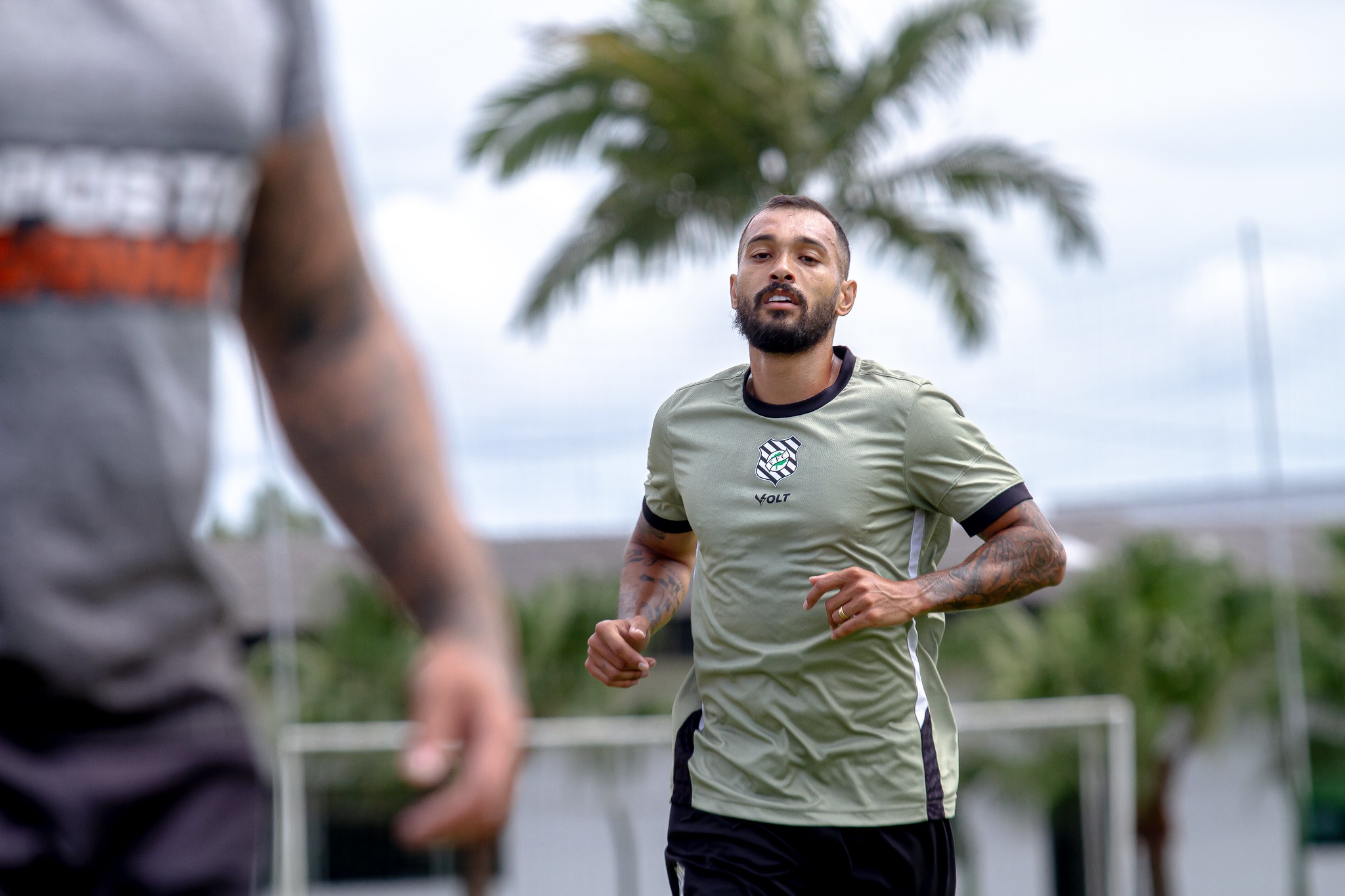 Ex-Avaí, Iury é apresentado no Figueirense: "Maior desafio"