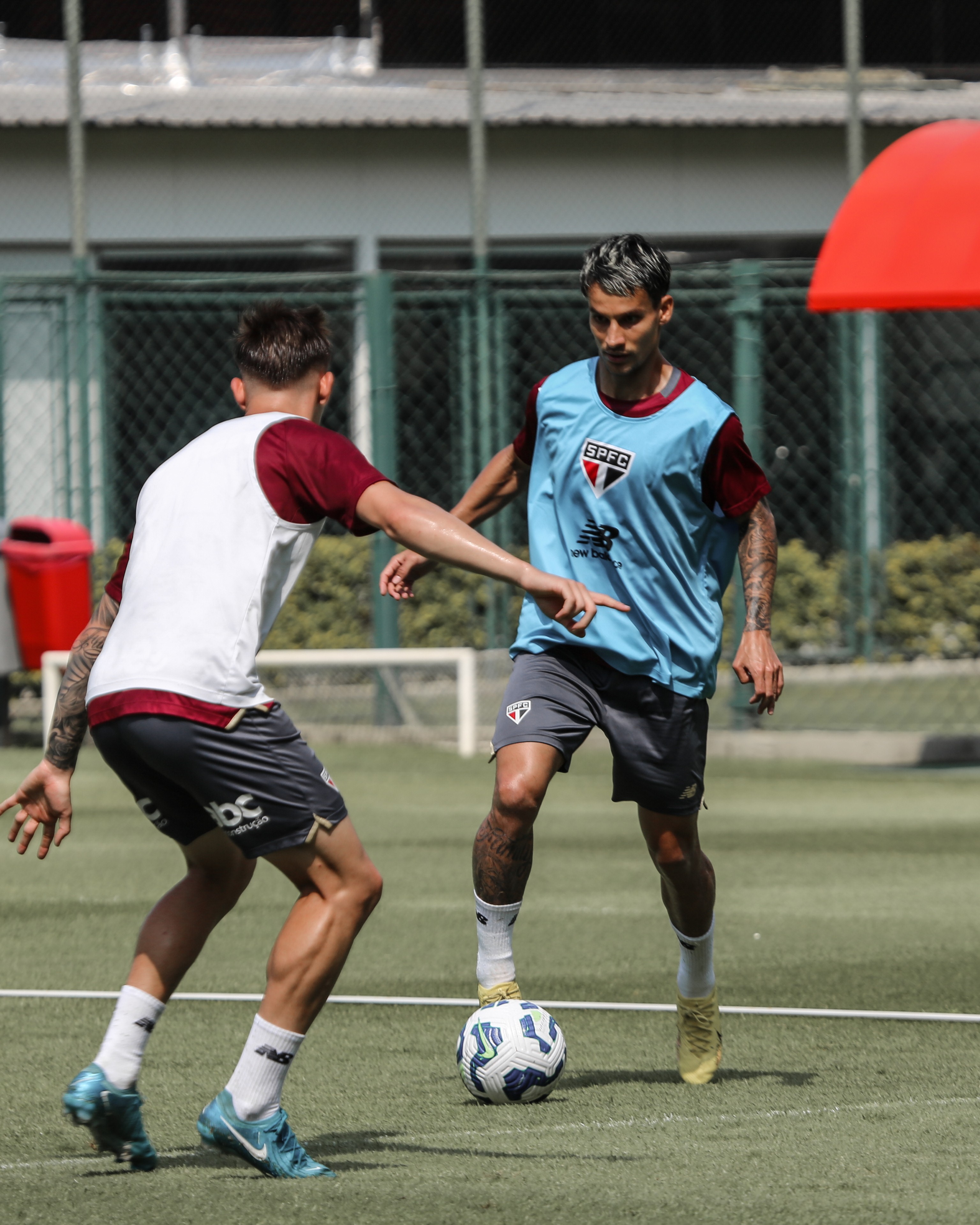 TREINANDO FORTE! Zubeldía prioriza treinamento de posse de bola no São Paulo nesta terça-feira