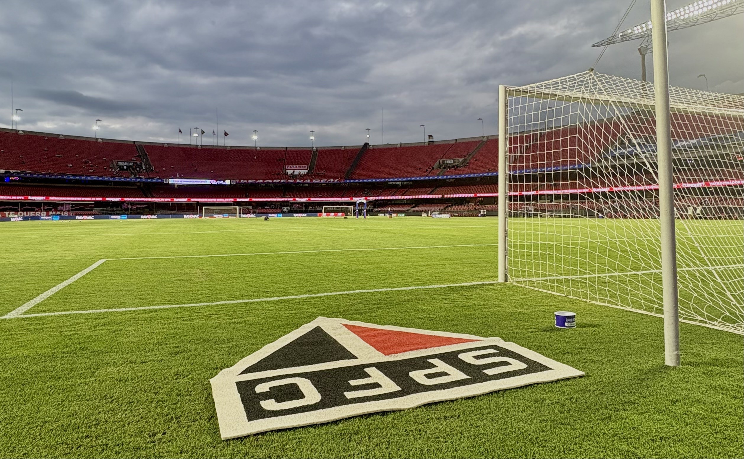 São Paulo enfrenta Náutico: onde assistir, horário e escalações da partida