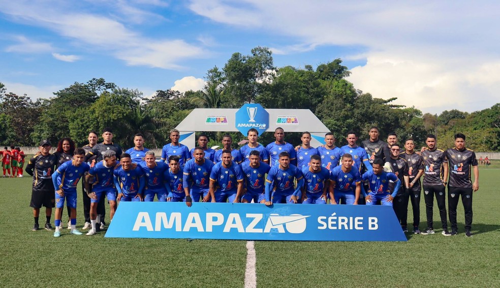 Jogadores do Rio Norte celebram título invicto da Série B do Amapazão