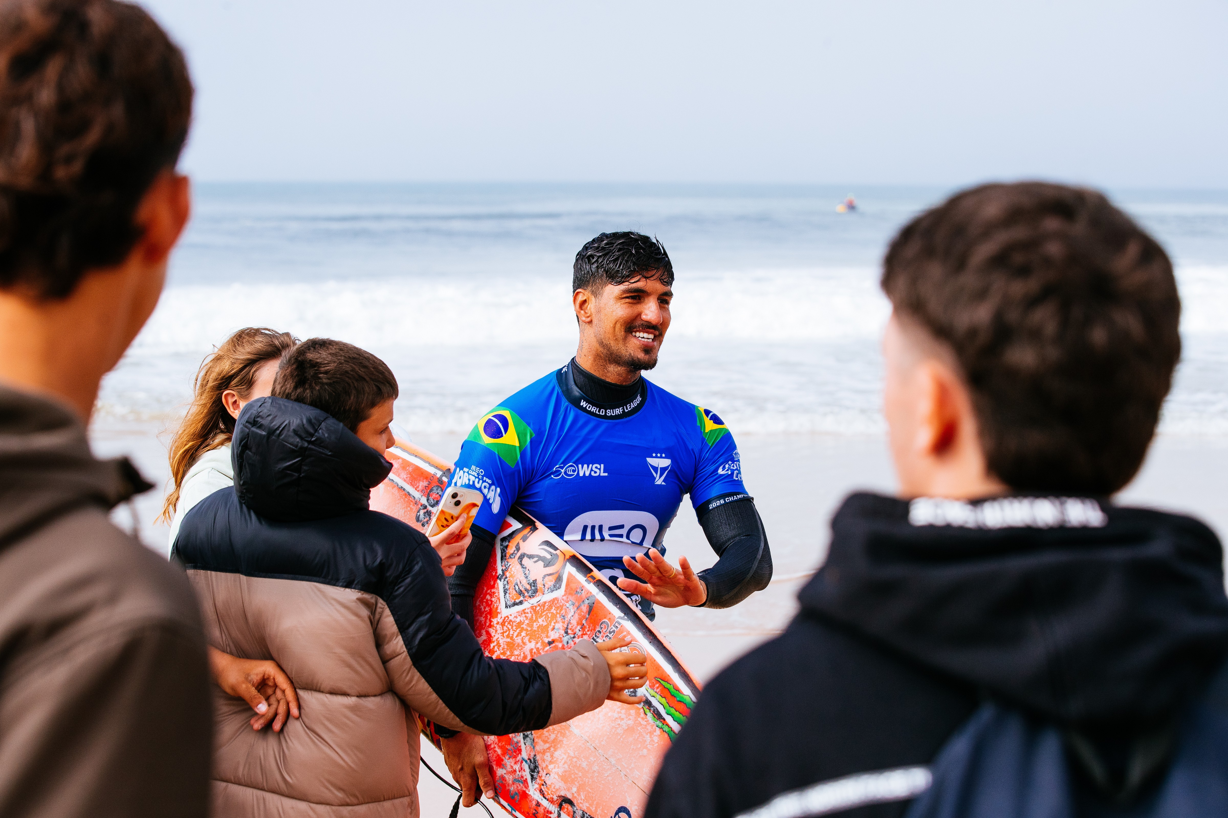 WSL: Medina bate Filipinho em duelo de campeões mundiais e vai às quartas de final de Peniche
