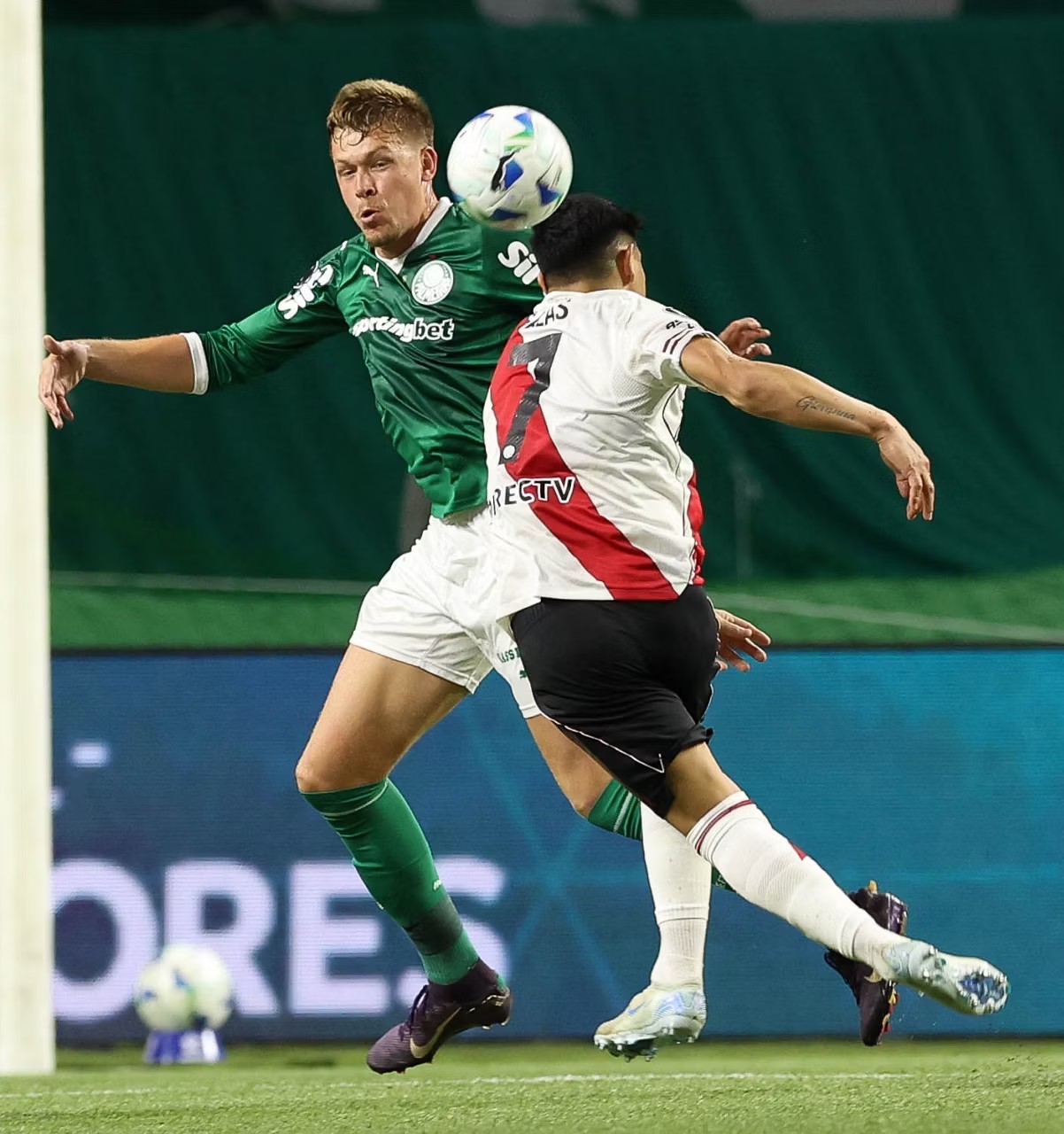 Bruno Fuchs pode jogar primeira semi da Libertadores no Palmeiras ou está suspenso? Checamos