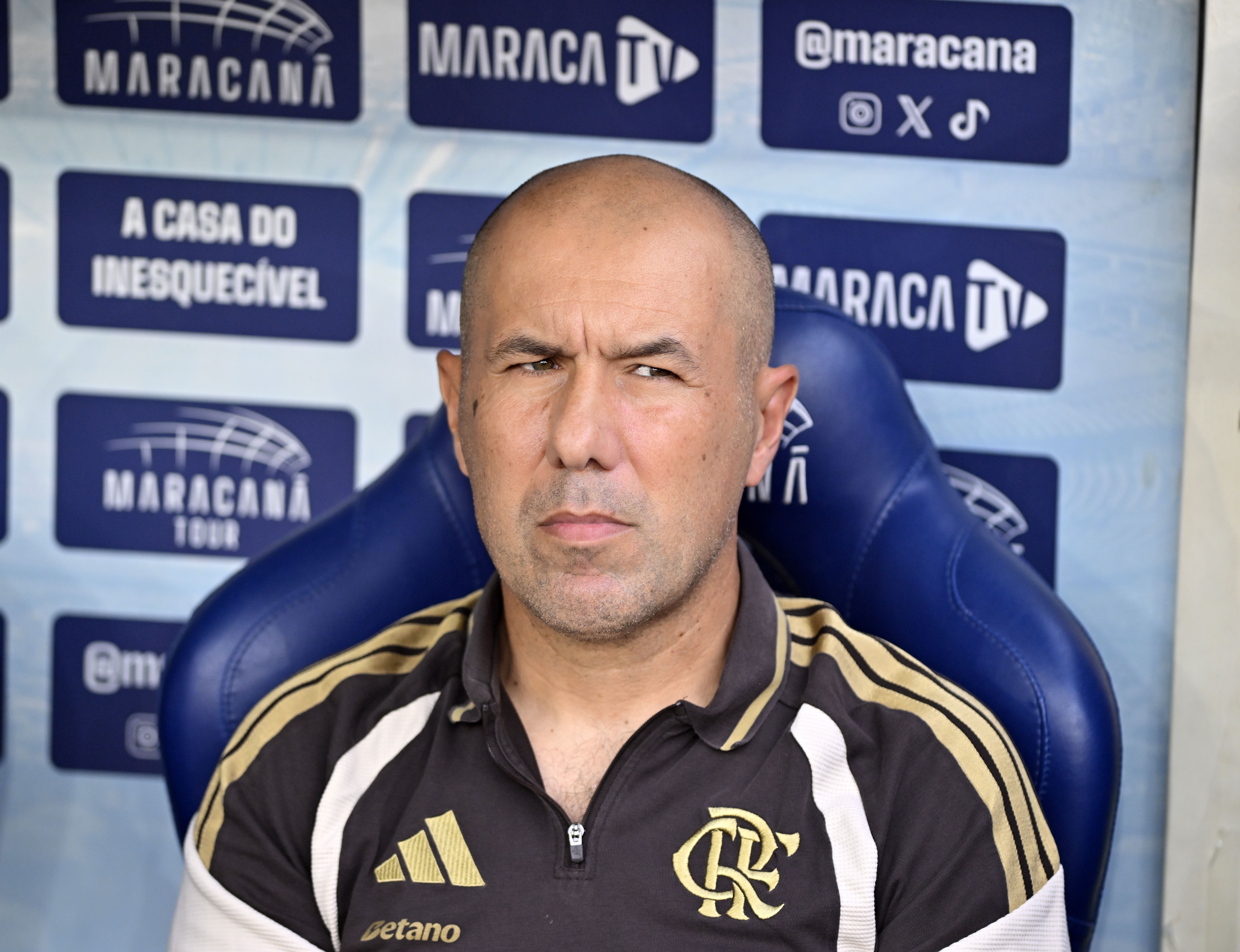 Flamengo muda rota no mercado, encaminha dois reforços e corre para inscrevê-los na Libertadores