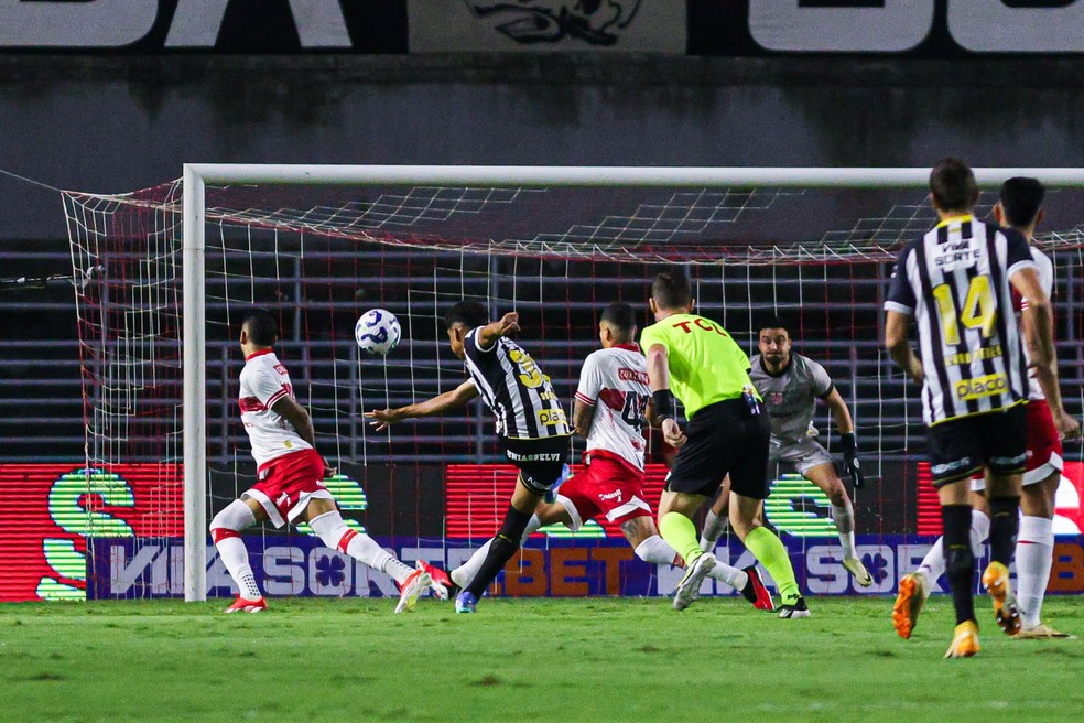 CRB x Santos, no Estdio Rei Pel  Foto: Ailton Cruz