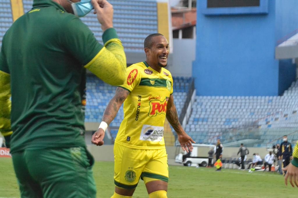 Marília acerta a contratação do atacante Raphael Macena para a Série A3 ...
