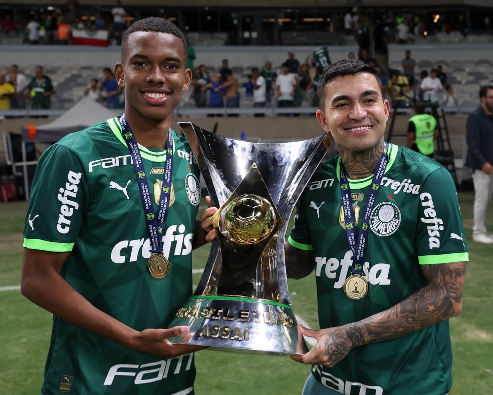 ESTEVÃO E DUDU DE SAÍDA? Abel Prioriza substituto de Estevão e Dudu permanece sem espaço no Palmeiras