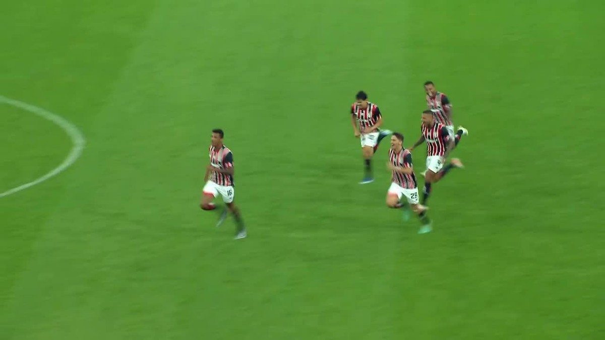 Joga quando? Corinthians cria expectativa por Garro e tenta encerrar novela