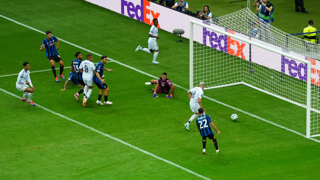 Valverde marca para o Real Madrid contra a Atalanta na Supercopa da Uefa