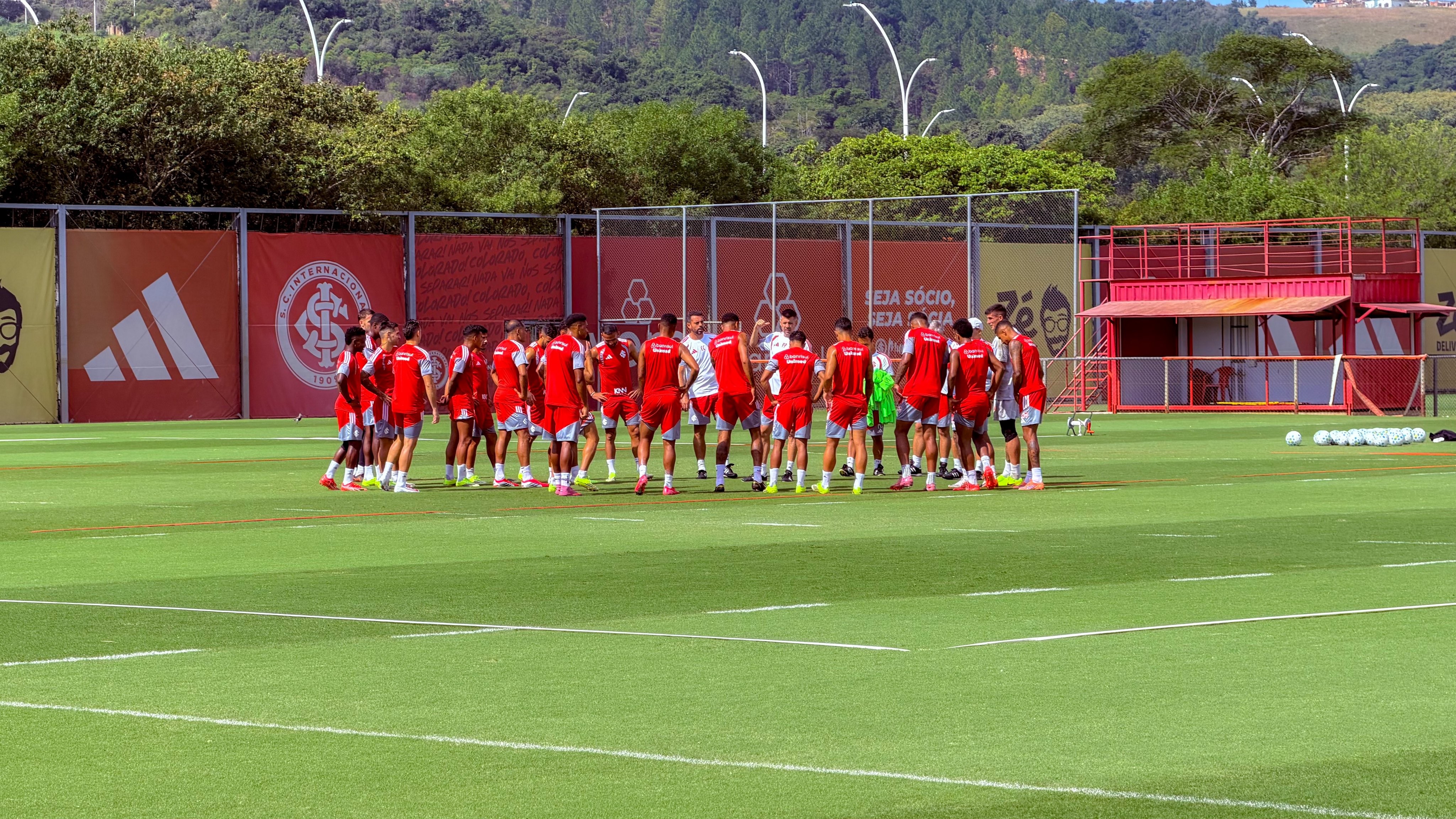 Protestos e cobranças: o clima no Inter para estreia na Copa do Brasil | Ge