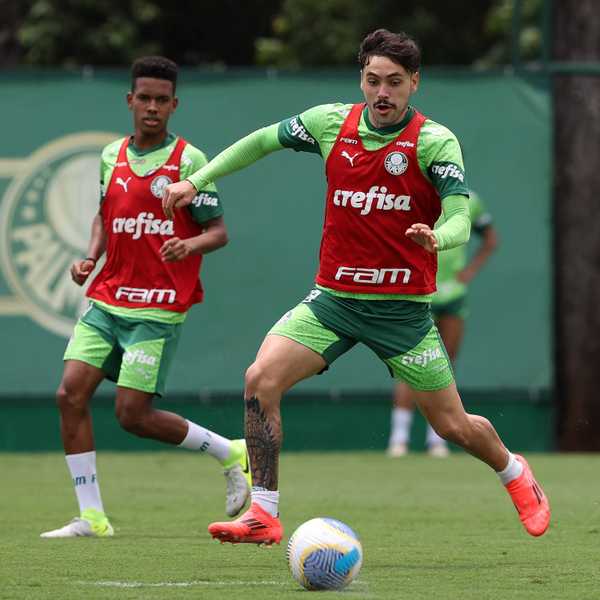 Palmeiras realiza treino tático e Mauricio mantém fé no título nacional