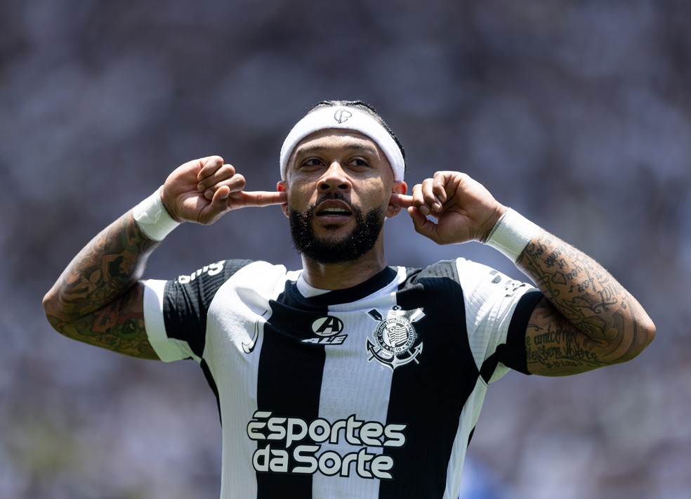 Memphis comemora gol do Corinthians contra o Cruzeiro — Foto: Rodrigo Coca/Agência Corinthians