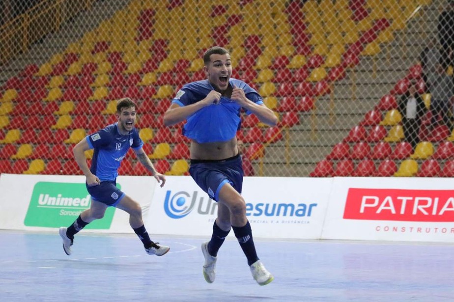 Com 'ponte aérea', Porto faz gol espetacular na Champions League de  handebol; assista