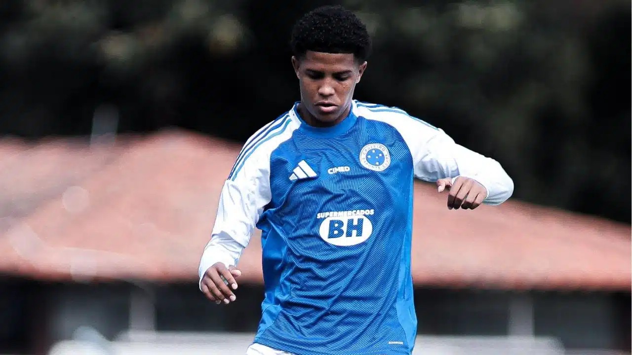Goleada no amistoso e saída de Ivanilson marcam nova fase do Cruzeiro na temporada