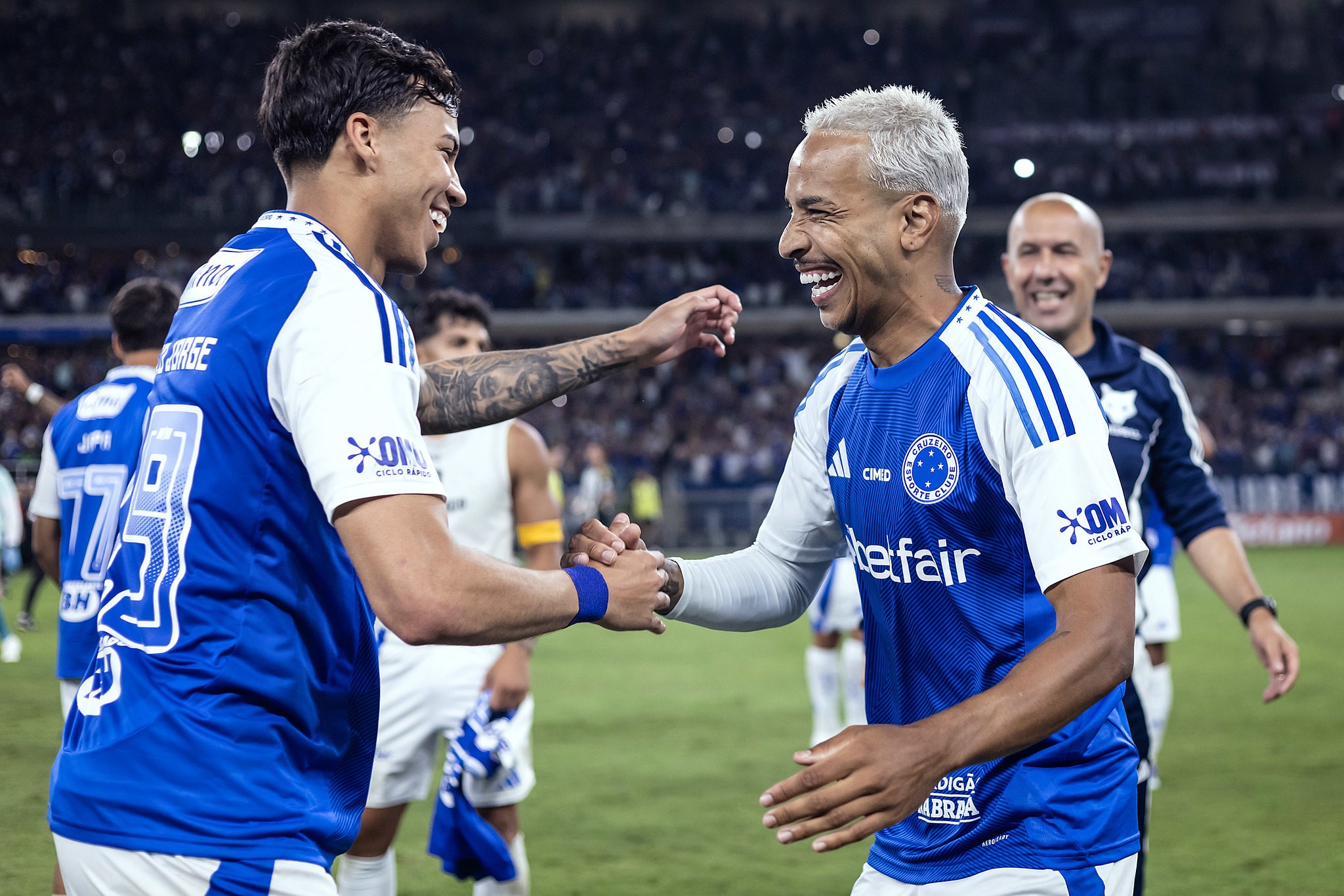 Vestiário do Cruzeiro tem emoção: 