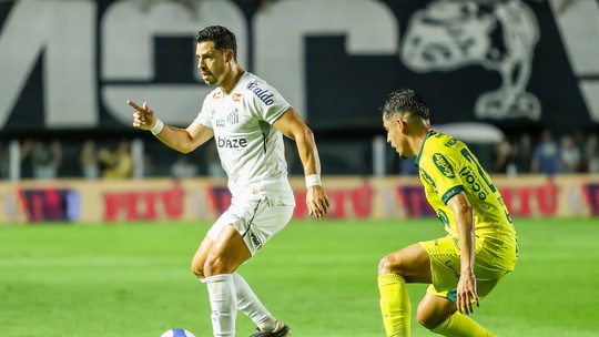 Artilheiro do Santos, Giuliano iguala marca que levou dois anos e meio para atingir no Corinthians