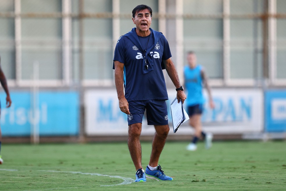 Gustavo Quinteros, técnico do Grêmio — Foto: Lucas Uebel / Grêmio Divulgação