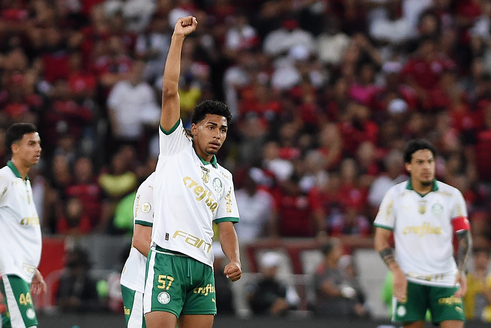 DECISÃO NO PAULISTÃO! Palmeiras faz escolha surpreendente para a reta final!